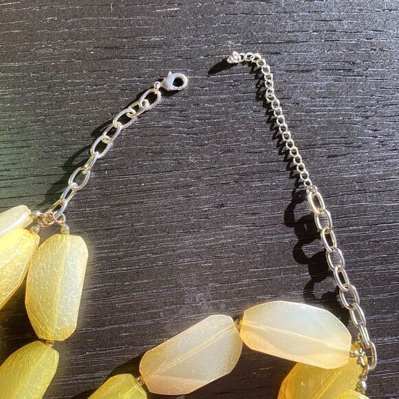 Faux Stone Layered Necklace Adjustable Length Clasp - Picture 4 of 4